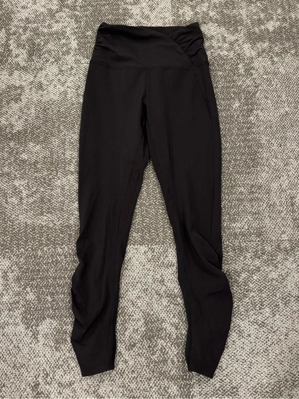 Lululemon High Rise Black Leggings Ruched Detailing Womens Size 6